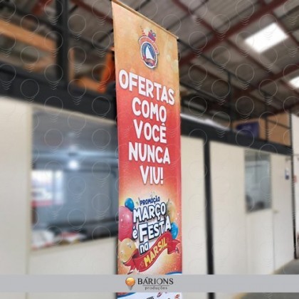 Banner em Lona Grande Formato Impresso em Alta Resolução para Evento Promocional